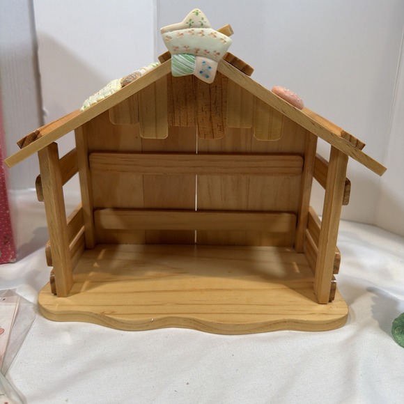 Vintage Enesco Cherished Teddies Nativity 4 Piece Set Stable Figurines Box - Picture 12 of 14